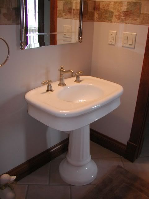 photo OldSink.jpg